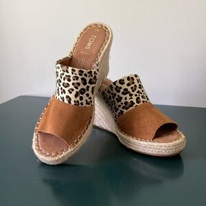 TOMS espadrille. Size 7. Great condition